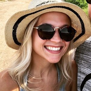 Meet your Posher, Marissa